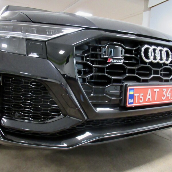 Audi RSQ8 из Германии (38637)