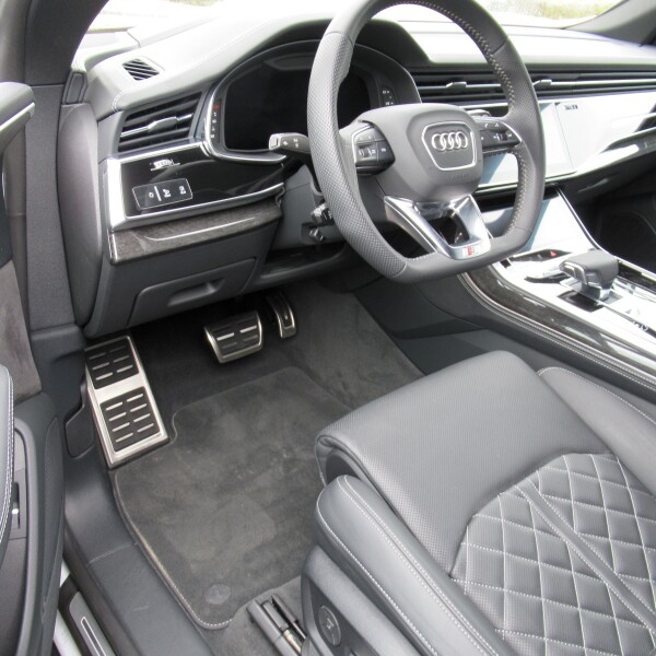 Audi Q8 из Германии (57150)