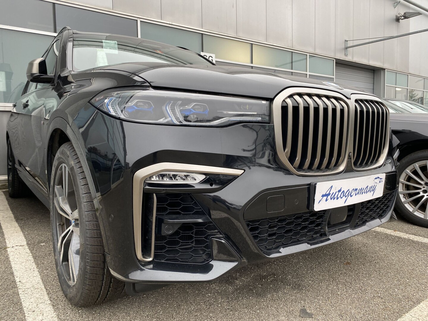 BMW X7 M50d 400PS LASER SKY-Lounge 7мест З Німеччини (37777)
