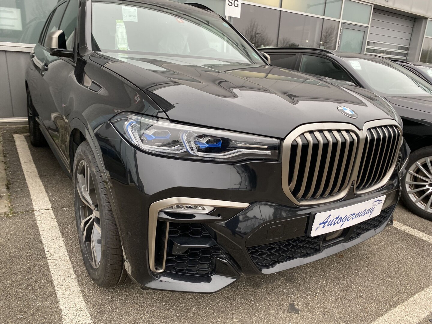 BMW X7 M50d 400PS LASER SKY-Lounge 7мест З Німеччини (37774)