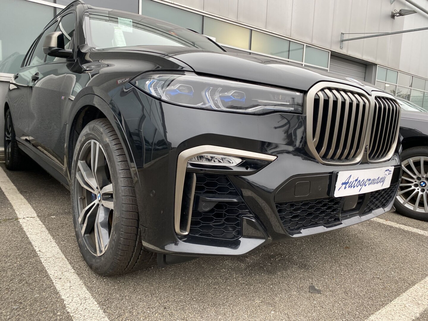 BMW X7 M50d 400PS LASER SKY-Lounge 7мест З Німеччини (37776)