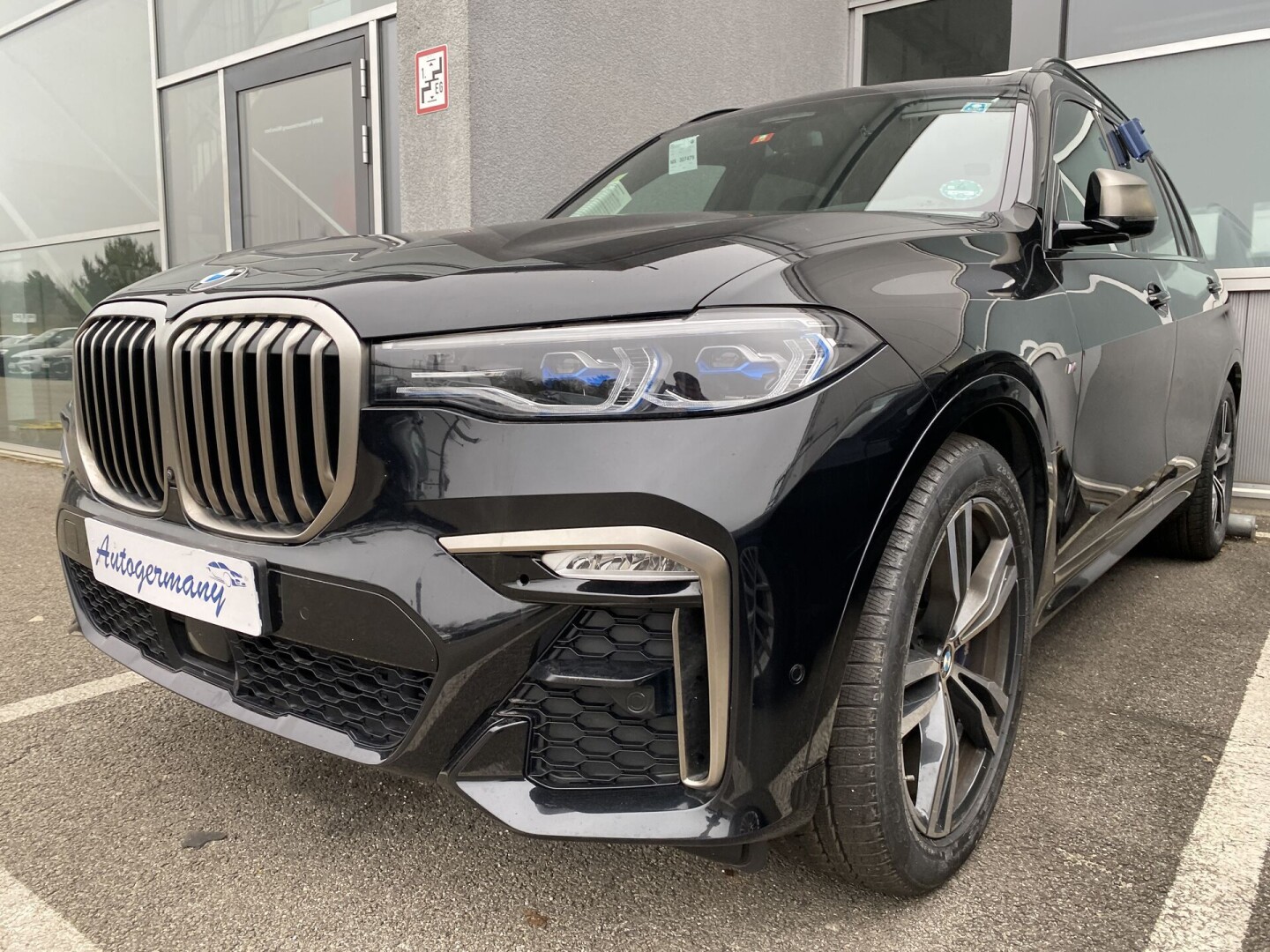 BMW X7 M50d 400PS LASER SKY-Lounge 7мест З Німеччини (37764)