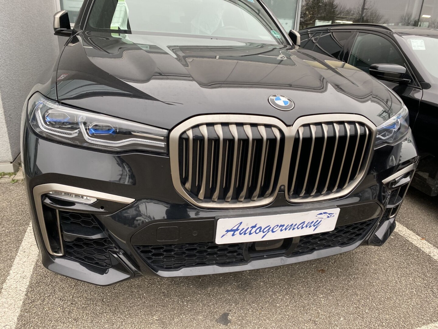 BMW X7 M50d 400PS LASER SKY-Lounge 7мест З Німеччини (37770)