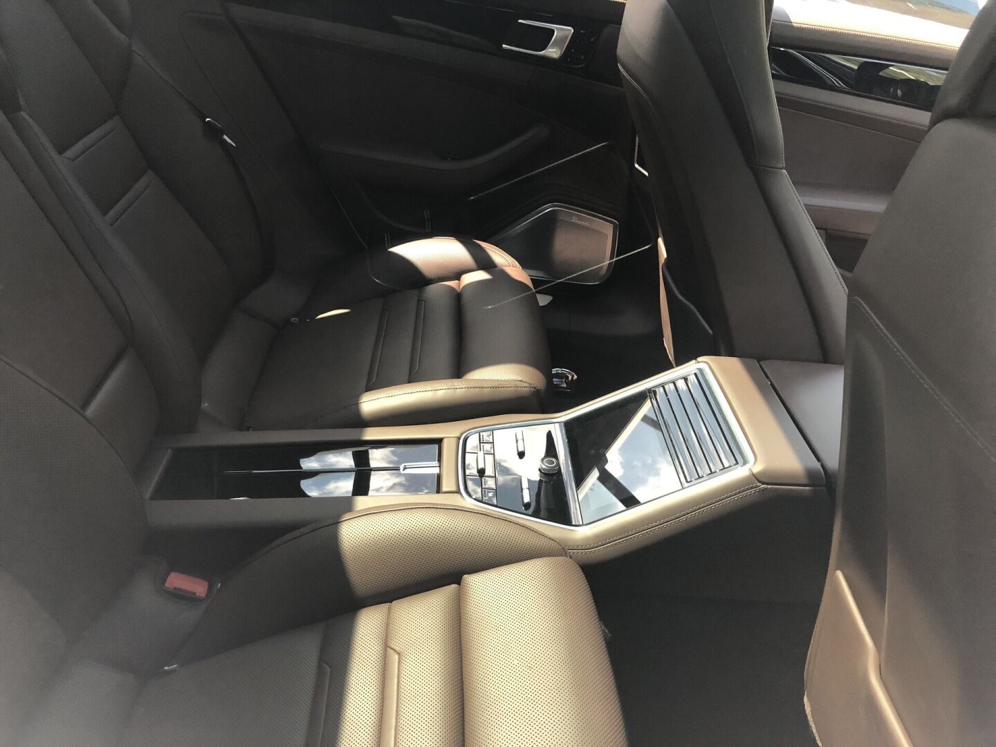 Porsche Panamera Turbo S E-Hybrid  З Німеччини (27117)