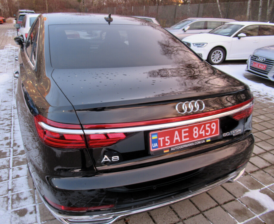 Audi A8  З Німеччини (39025)
