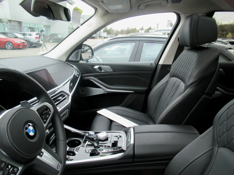 BMW X7 M50d 400PS xDrive BlackPaket 7мест З Німеччини (39621)