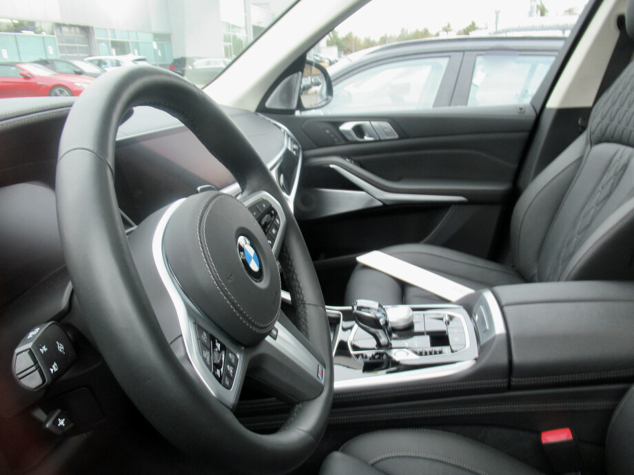 BMW X7 M50d 400PS xDrive BlackPaket 7мест З Німеччини (39596)