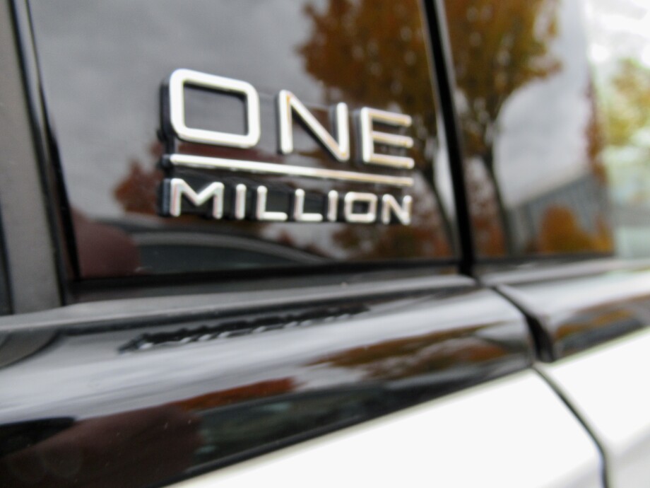 VW Touareg 3.0TDI 286PS R-Line Exclusive (One MILLION) З Німеччини (39925)