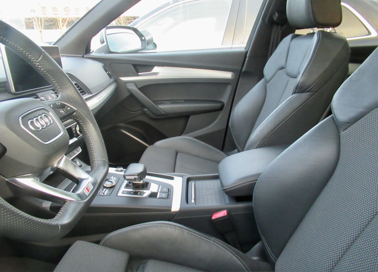 Audi Q5 45TDI 231PS S-Line LED Из Германии (43906)