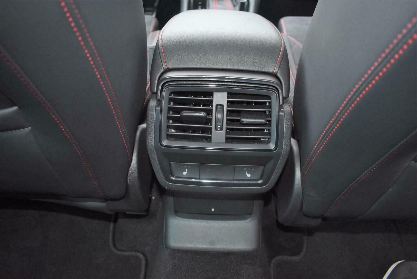 Skoda Kodiaq RS 2.0TDI 239PS 4x4 LED  Из Германии (44039)
