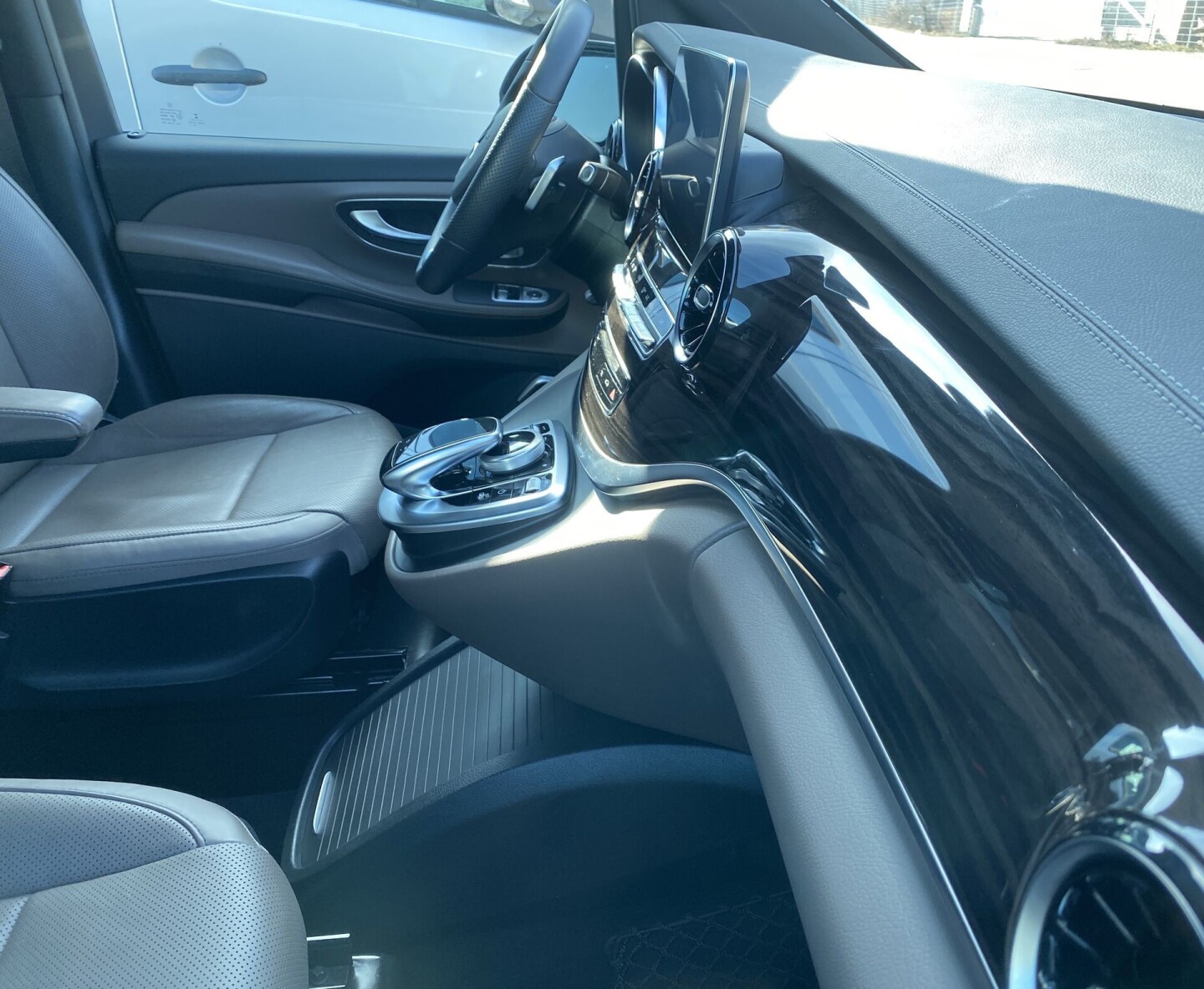 Mercedes V250d 4Matic AMG Long Avantgarde Edition 7мест Из Германии (44791)