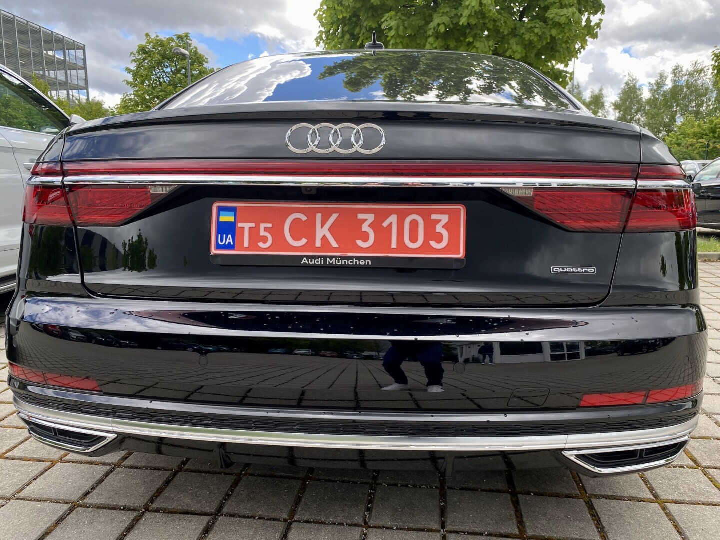 Audi A8 50TDI 286PS Quattro Long Matrix  З Німеччини (48945)