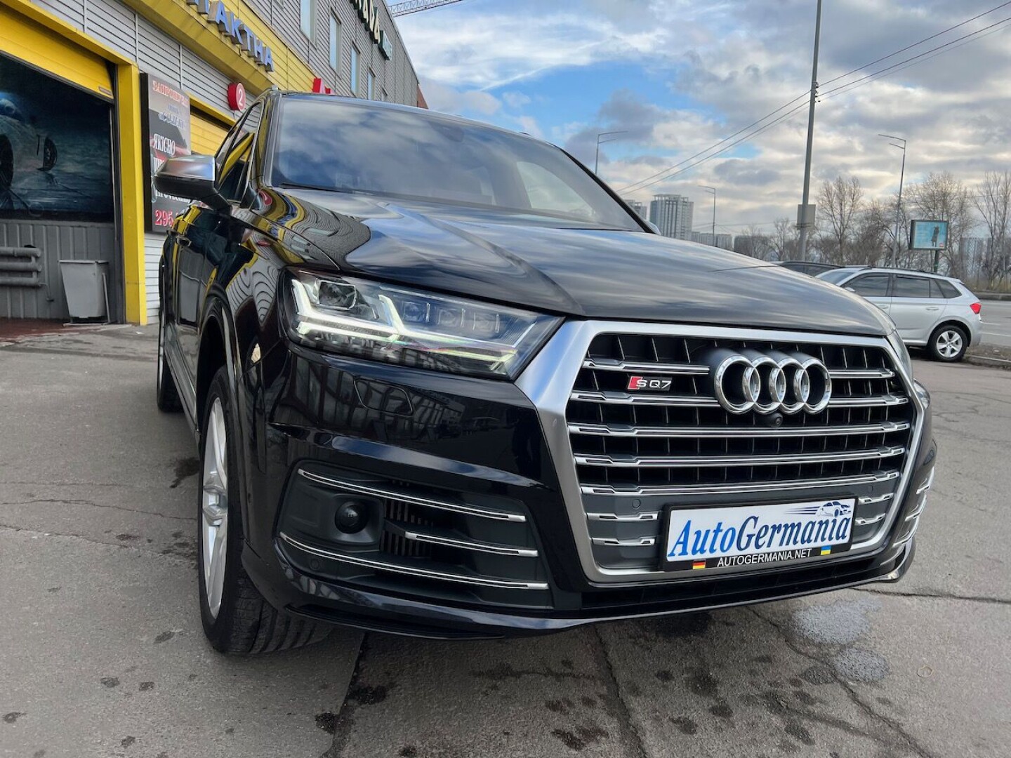 Audi SQ7 4.0TDI 435PS Matrix Bose 7местный З Німеччини (66610)