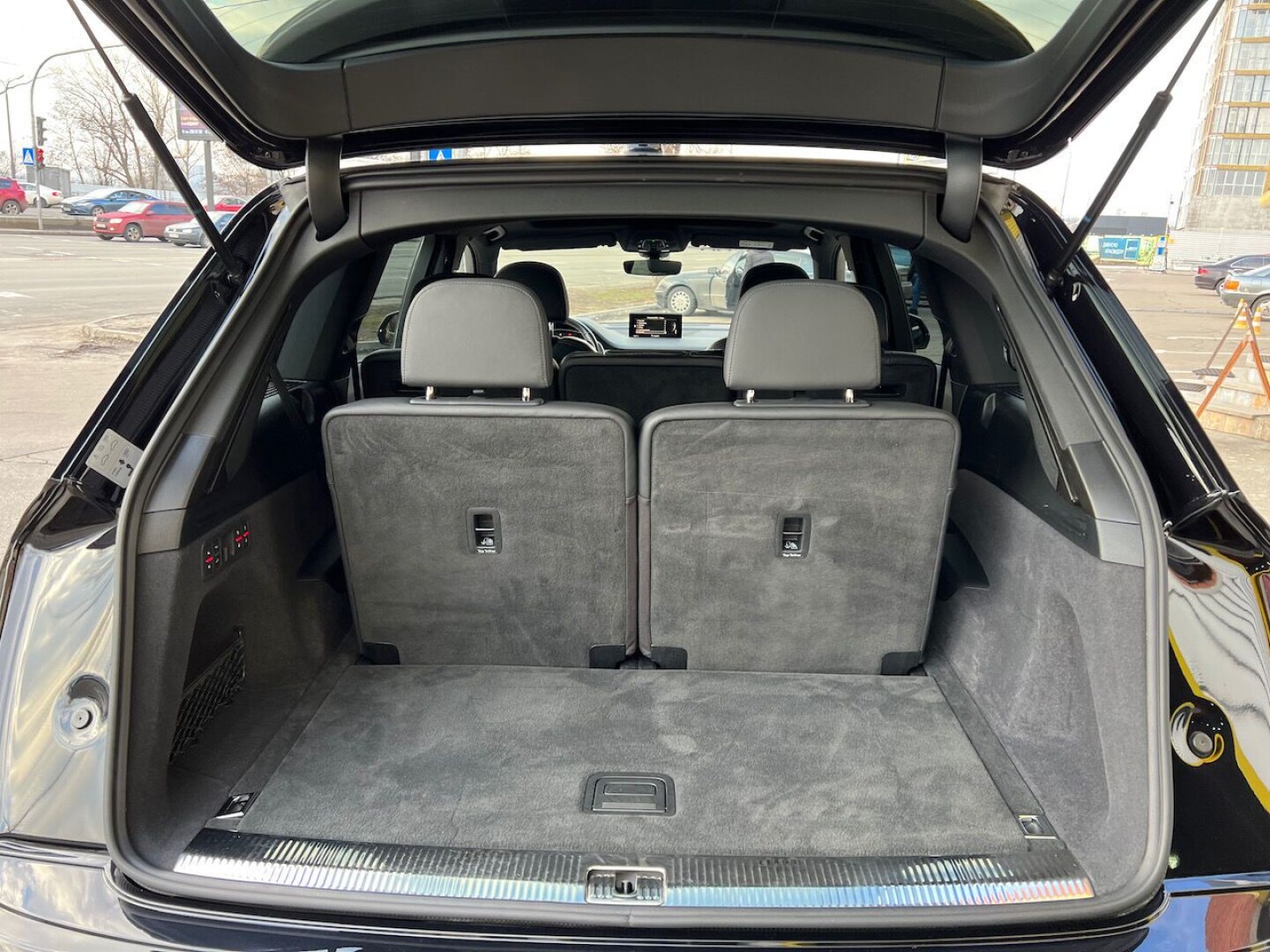 Audi SQ7 4.0TDI 435PS Matrix Bose 7местный З Німеччини (66560)