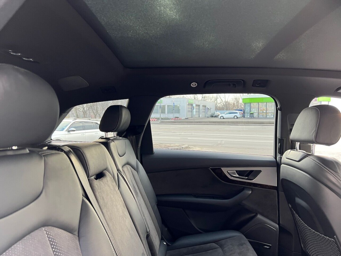 Audi SQ7 4.0TDI 435PS Matrix Bose 7местный З Німеччини (66581)