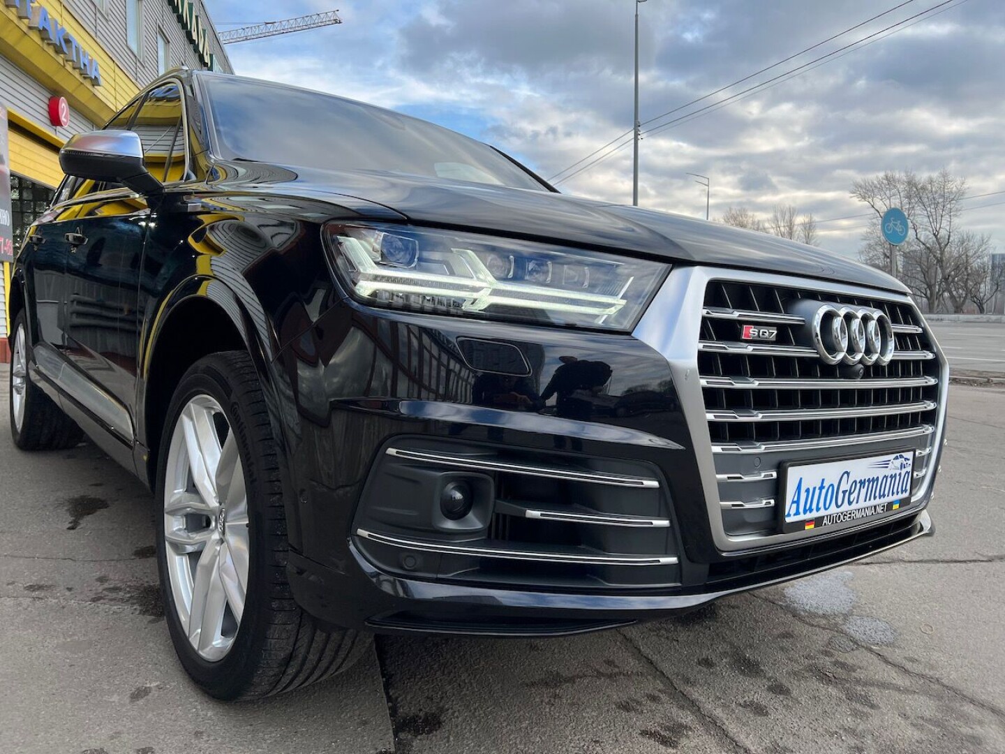 Audi SQ7 4.0TDI 435PS Matrix Bose 7местный З Німеччини (66618)