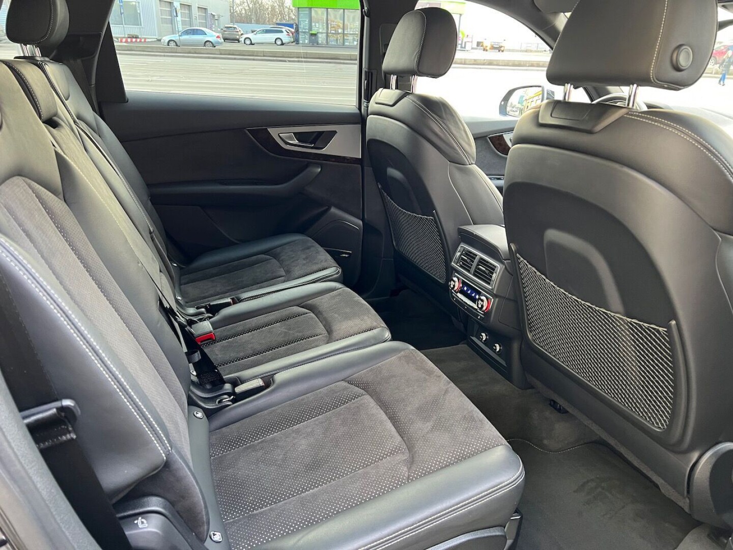 Audi SQ7 4.0TDI 435PS Matrix Bose 7местный З Німеччини (66577)