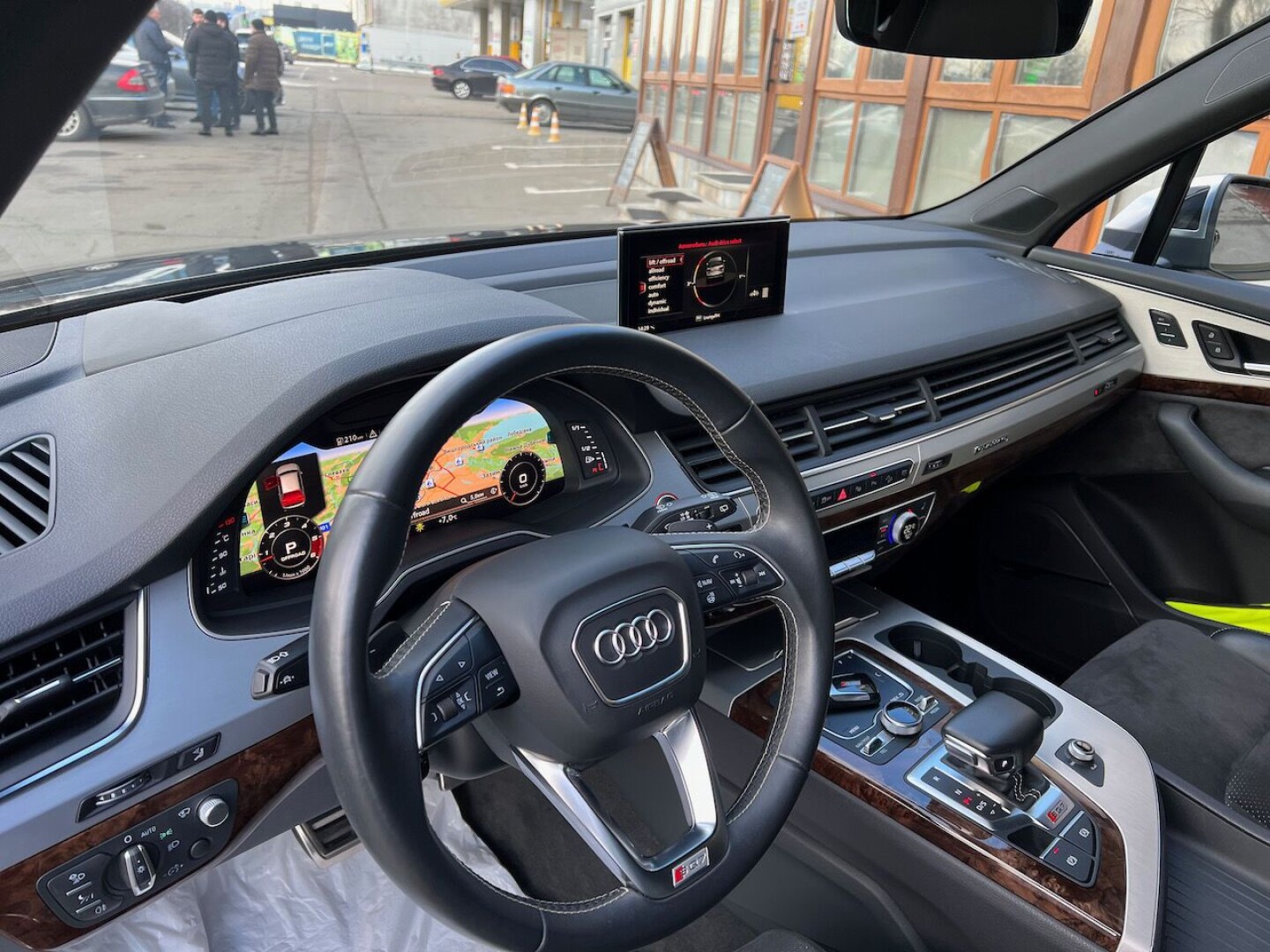 Audi SQ7 4.0TDI 435PS Matrix Bose 7местный З Німеччини (66575)