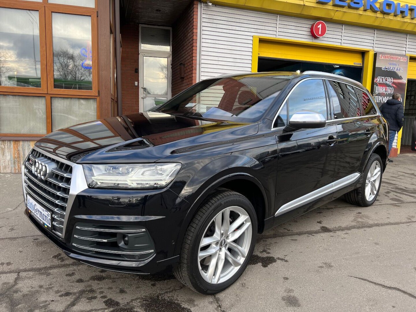 Audi SQ7 4.0TDI 435PS Matrix Bose 7местный З Німеччини (66609)