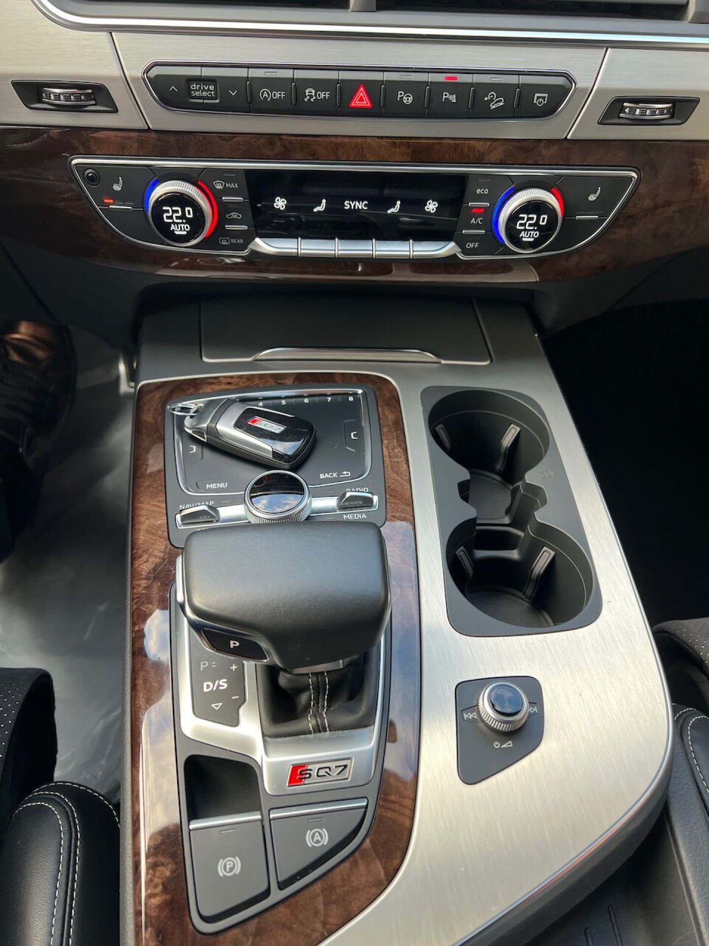 Audi SQ7 4.0TDI 435PS Matrix Bose 7местный З Німеччини (66631)