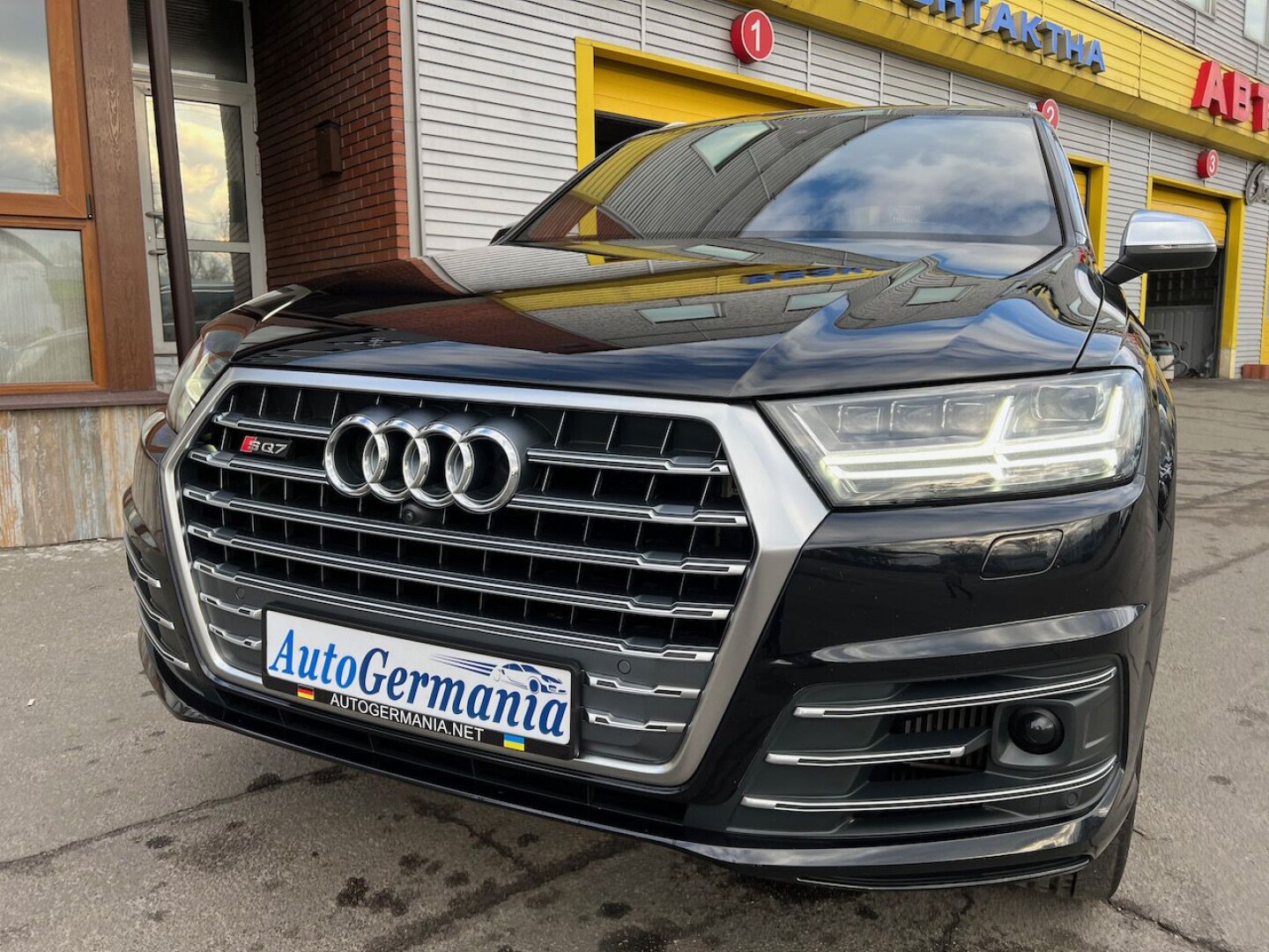 Audi SQ7 4.0TDI 435PS Matrix Bose 7местный З Німеччини (66606)