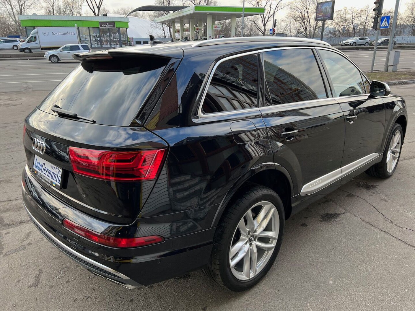 Audi SQ7 4.0TDI 435PS Matrix Bose 7местный З Німеччини (66598)