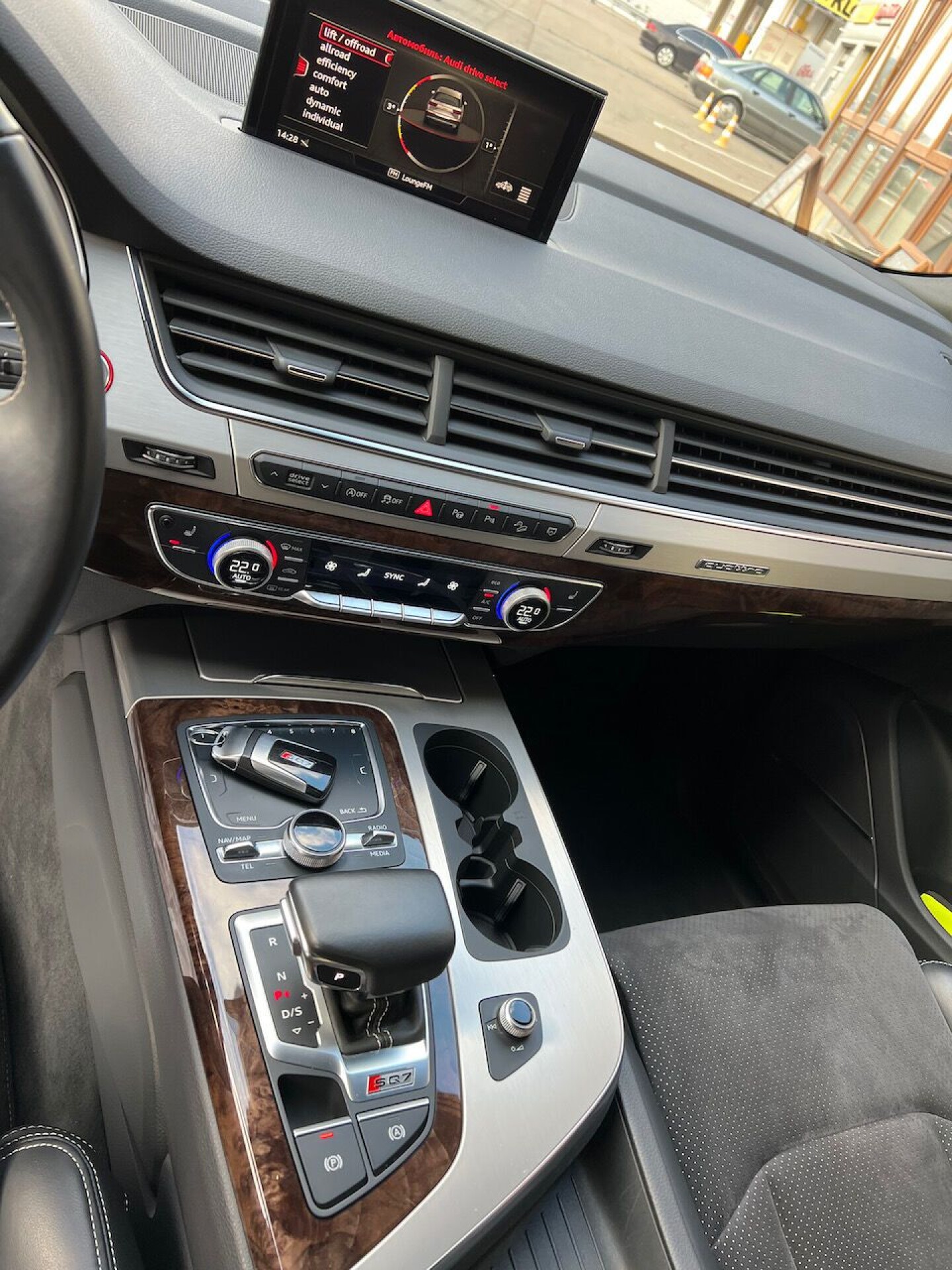 Audi SQ7 4.0TDI 435PS Matrix Bose 7местный З Німеччини (66570)