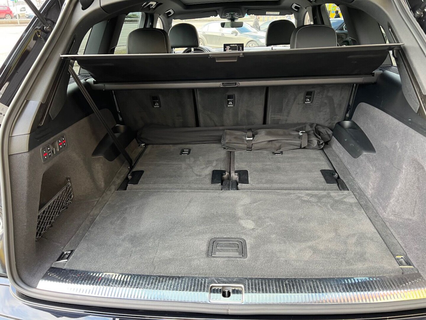 Audi SQ7 4.0TDI 435PS Matrix Bose 7местный З Німеччини (66557)