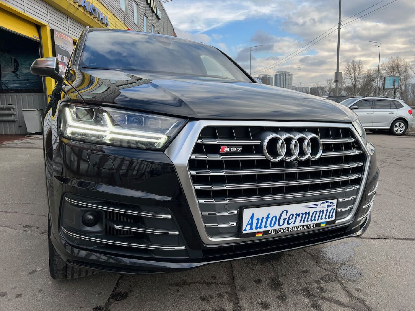 Audi SQ7 4.0TDI 435PS Matrix Bose 7местный З Німеччини (66612)