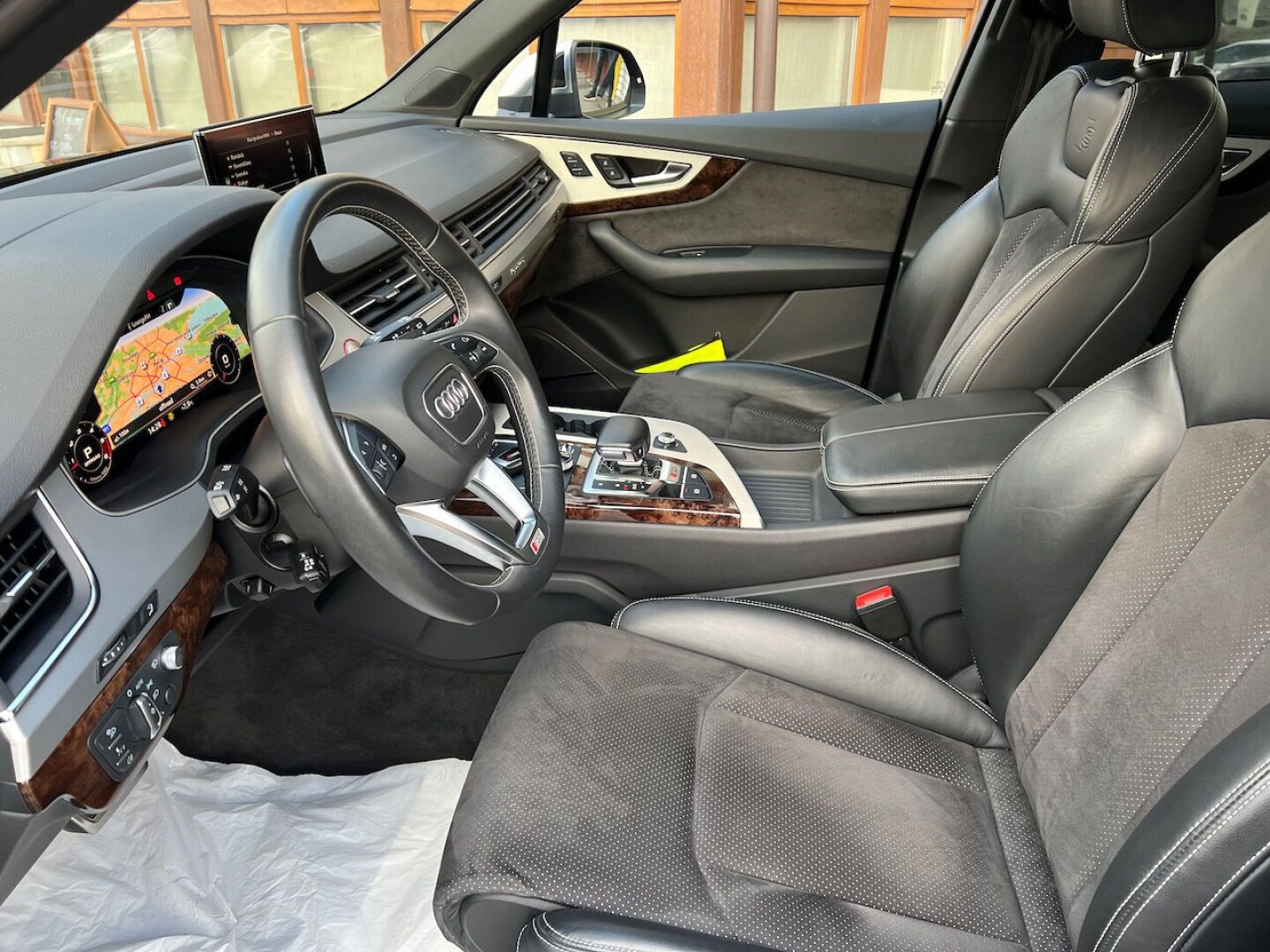 Audi SQ7 4.0TDI 435PS Matrix Bose 7местный З Німеччини (66568)