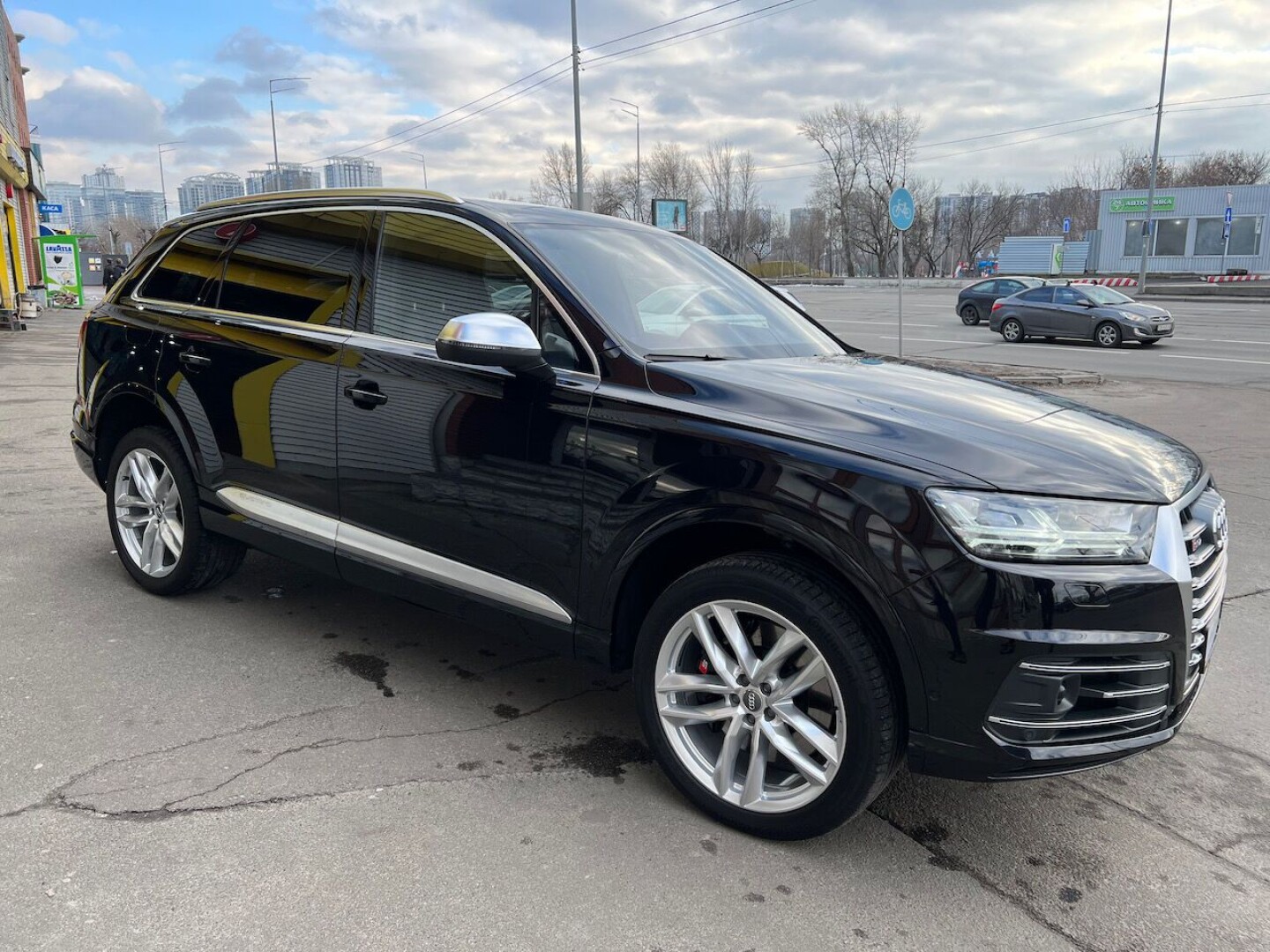 Audi SQ7 4.0TDI 435PS Matrix Bose 7местный З Німеччини (66619)