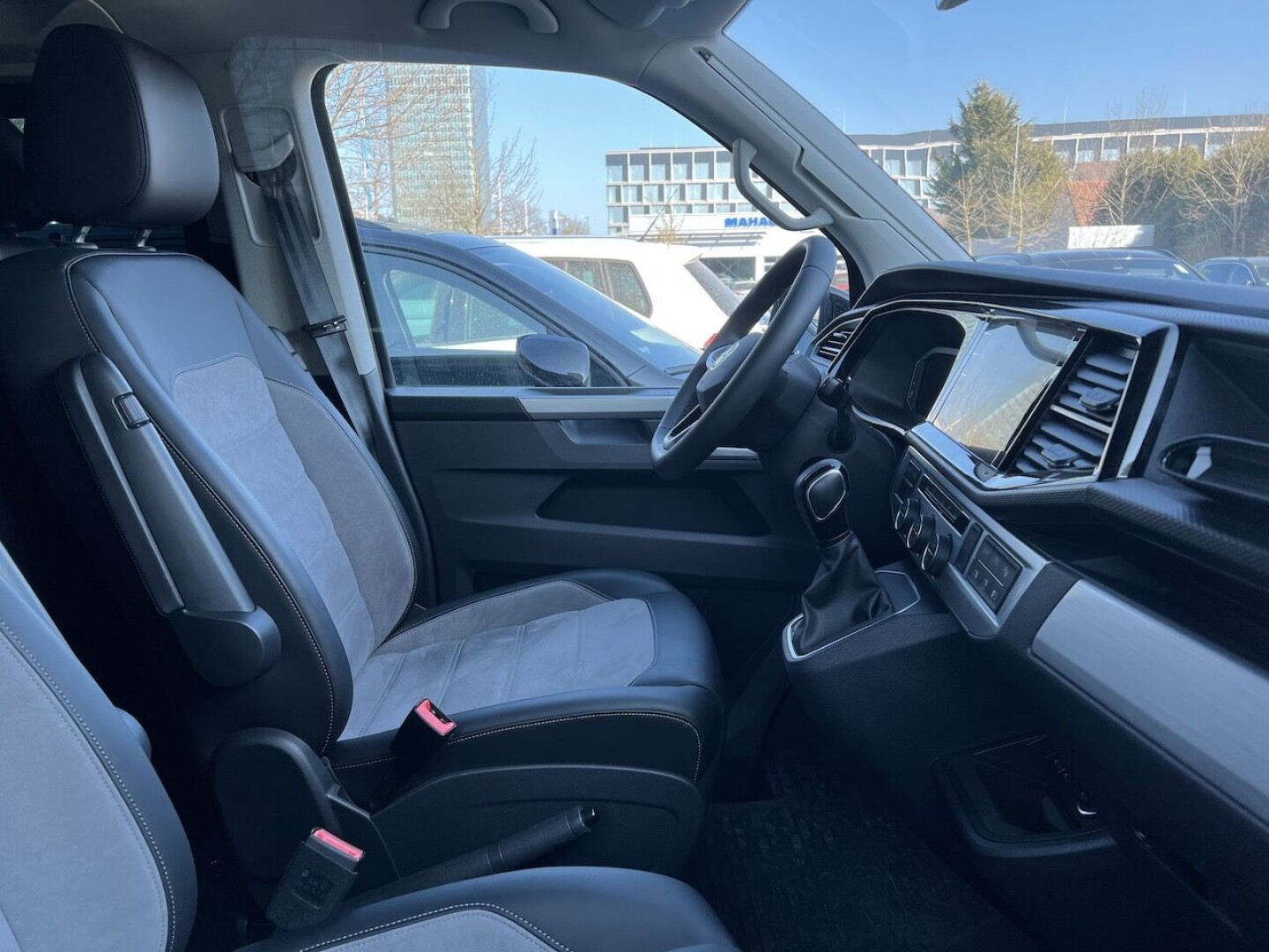 VW Multivan T6.1 California Beach 2.0 TDI 204PS DSG 4Motion З Німеччини (68913)