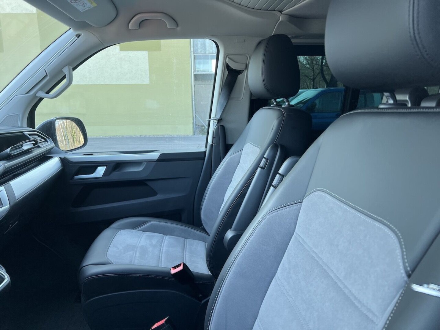 VW Multivan T6.1 California Beach 2.0 TDI 204PS DSG 4Motion З Німеччини (68908)
