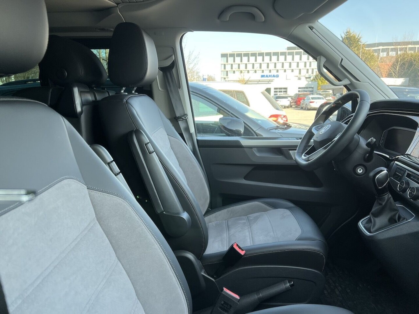 VW Multivan T6.1 California Beach 2.0 TDI 204PS DSG 4Motion З Німеччини (68910)