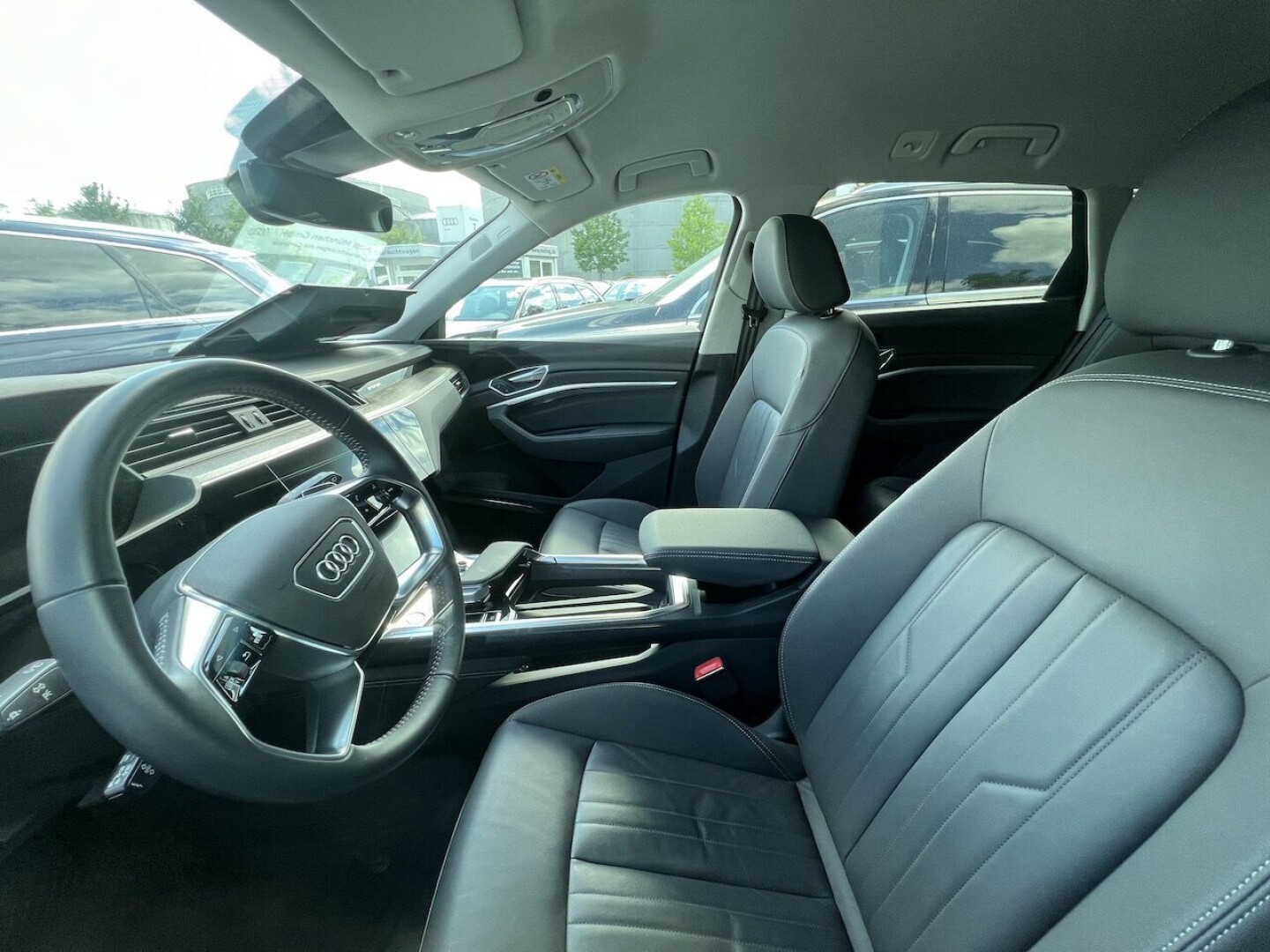 Audi e-tron 55 Quattro 408PS З Німеччини (71098)