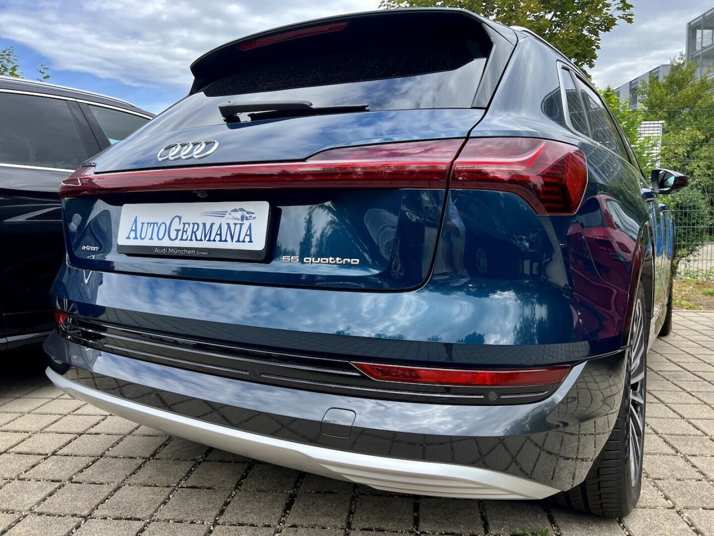 Audi e-tron 55 Quattro 408PS Individual З Німеччини (75999)