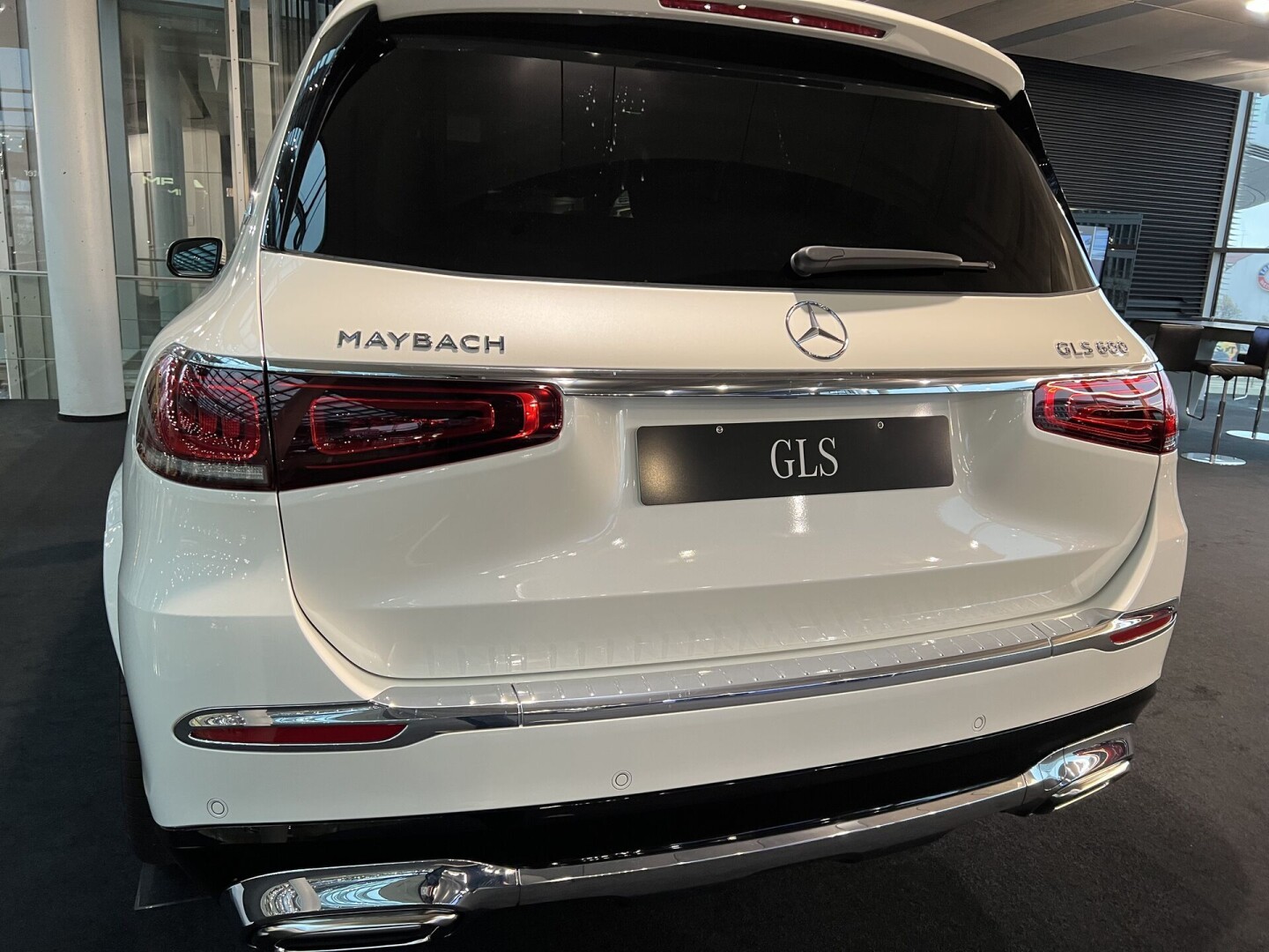 Mercedes-Benz GLS 600 Maybach 557PS 4Matic E-Active Body Control З Німеччини (83091)