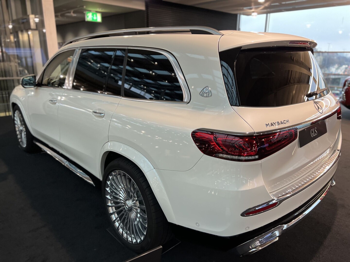 Mercedes-Benz GLS 600 Maybach 557PS 4Matic E-Active Body Control З Німеччини (83088)