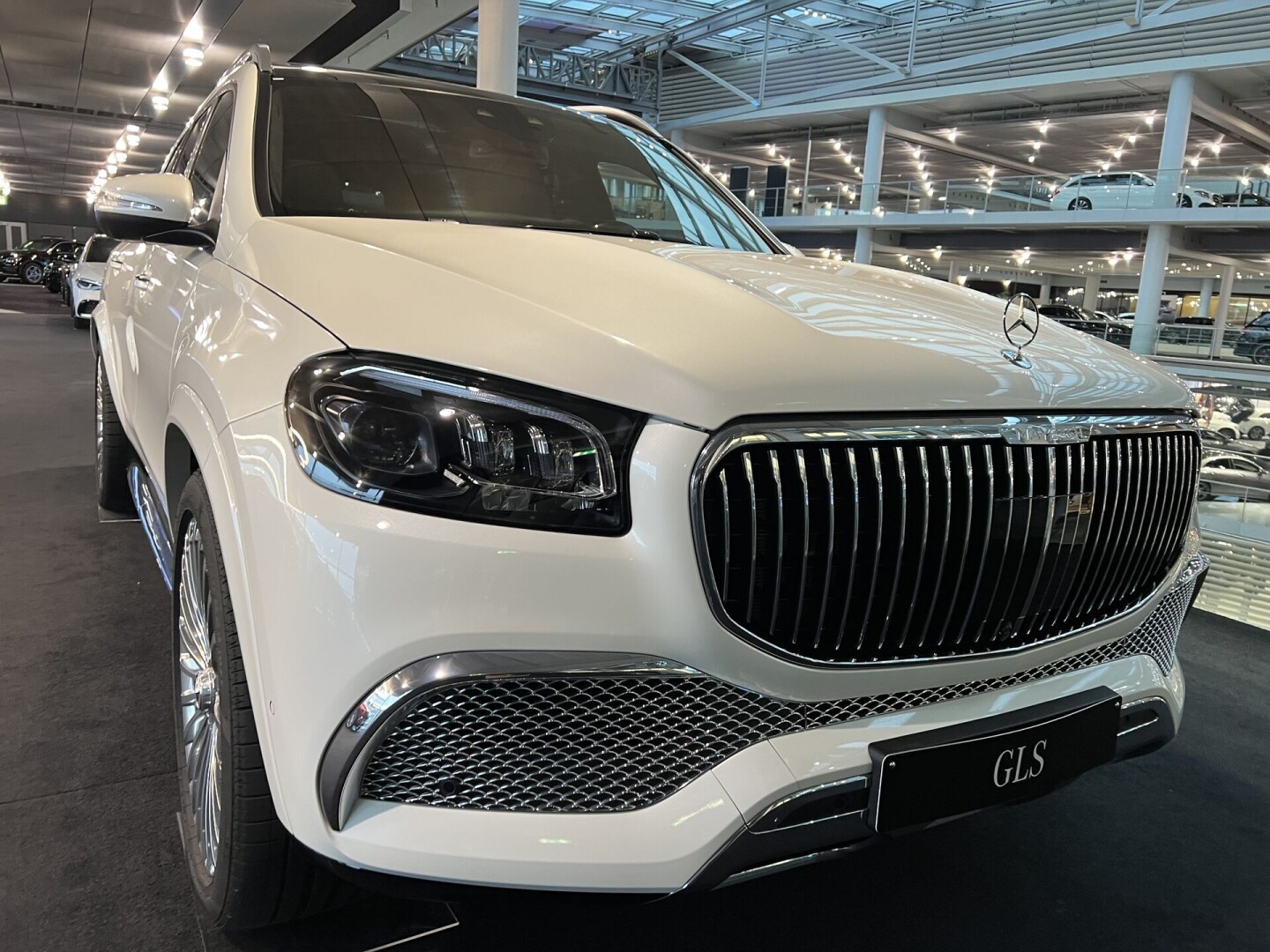 Mercedes-Benz GLS 600 Maybach 557PS 4Matic E-Active Body Control З Німеччини (83098)