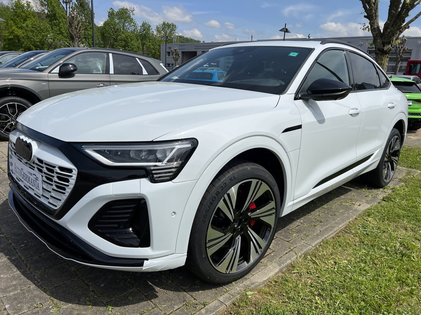Audi Q8 55 e-tron Sportback 408PS S-Line  З Німеччини (97274)