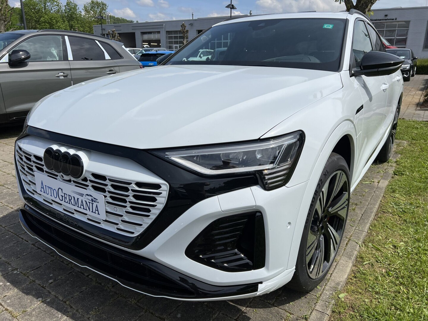 Audi Q8 55 e-tron Sportback 408PS S-Line  З Німеччини (97228)