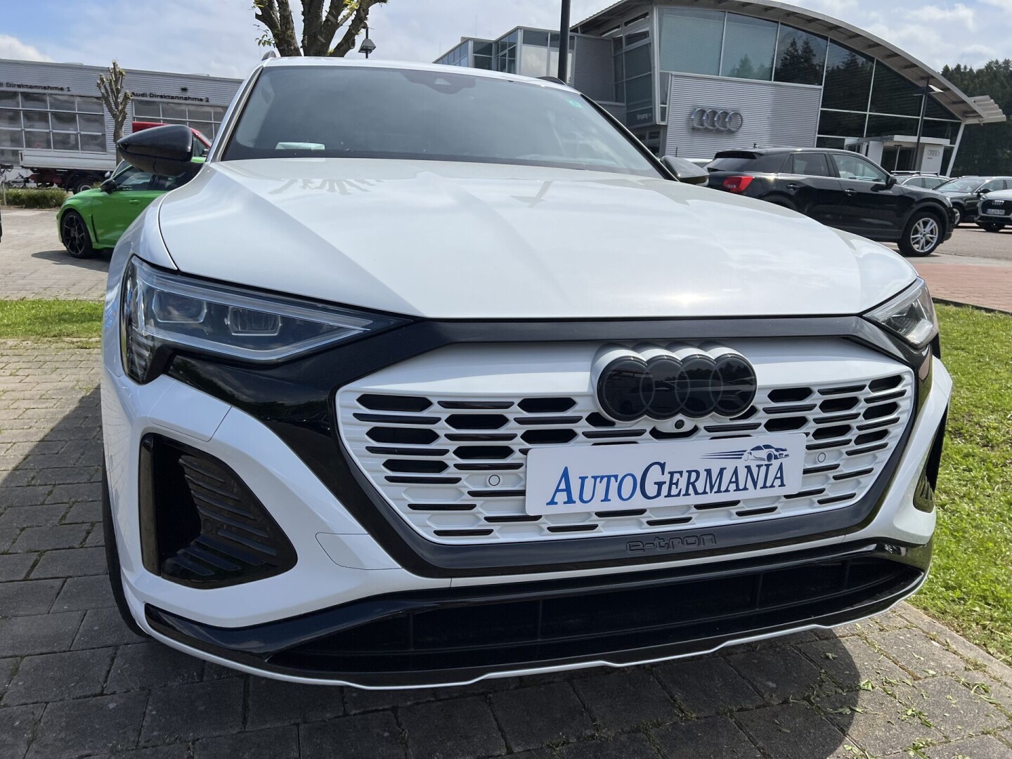 Audi Q8 55 e-tron Sportback 408PS S-Line  З Німеччини (97269)