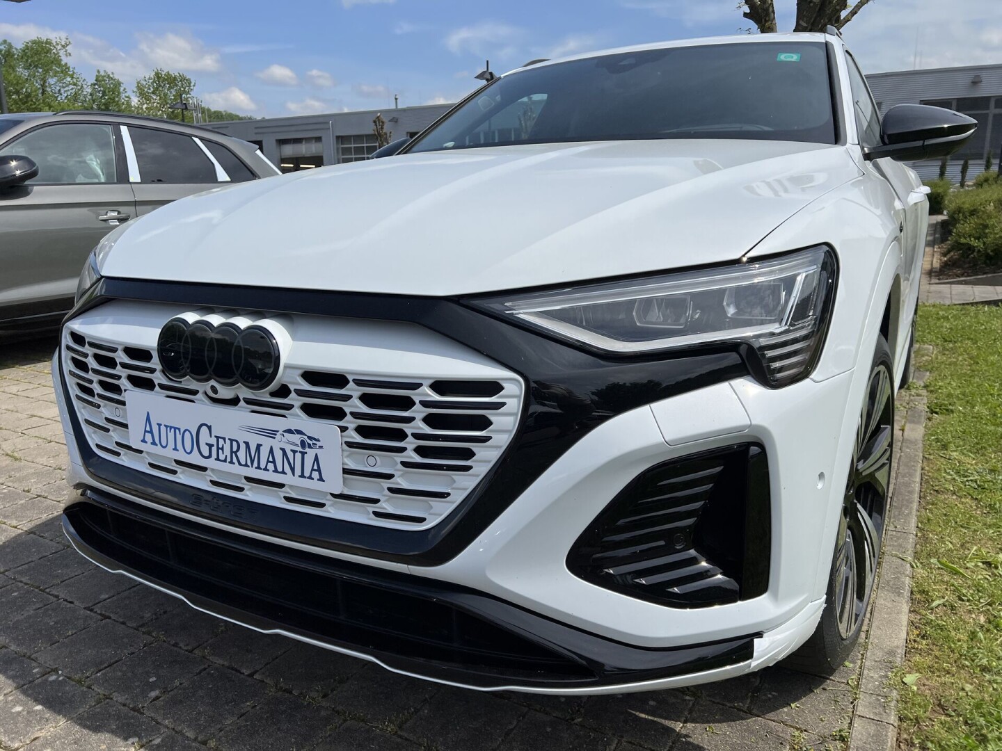 Audi Q8 55 e-tron Sportback 408PS S-Line  З Німеччини (97272)
