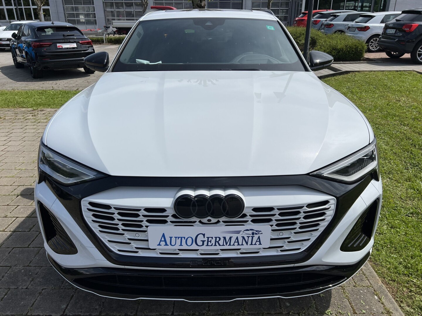 Audi Q8 55 e-tron Sportback 408PS S-Line  З Німеччини (97263)
