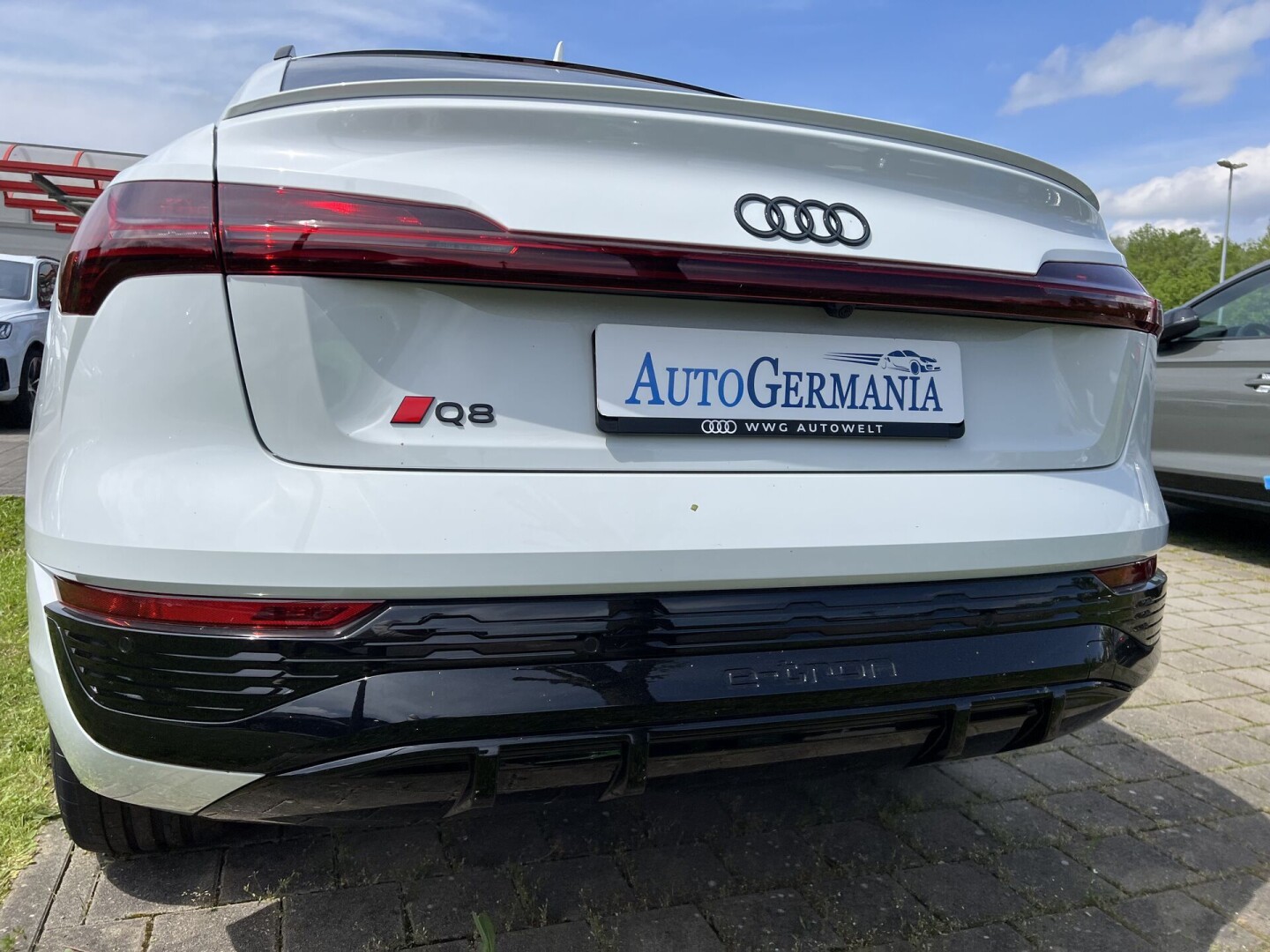 Audi Q8 55 e-tron Sportback 408PS S-Line  З Німеччини (97239)