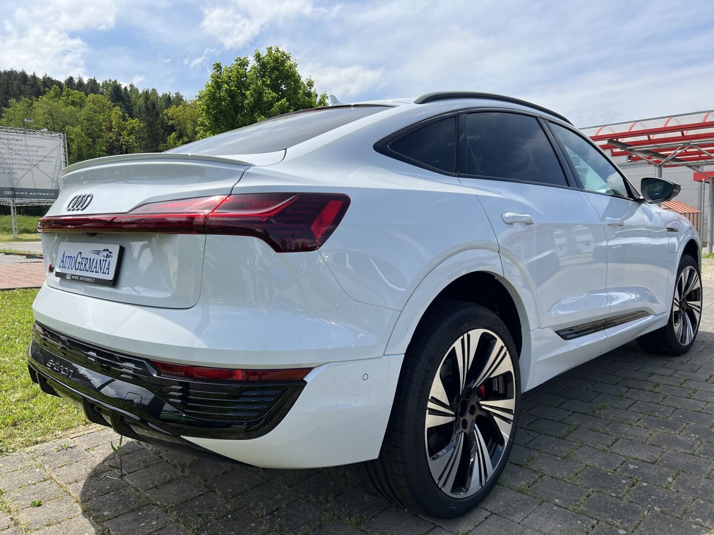 Audi Q8 55 e-tron Sportback 408PS S-Line  З Німеччини (97245)