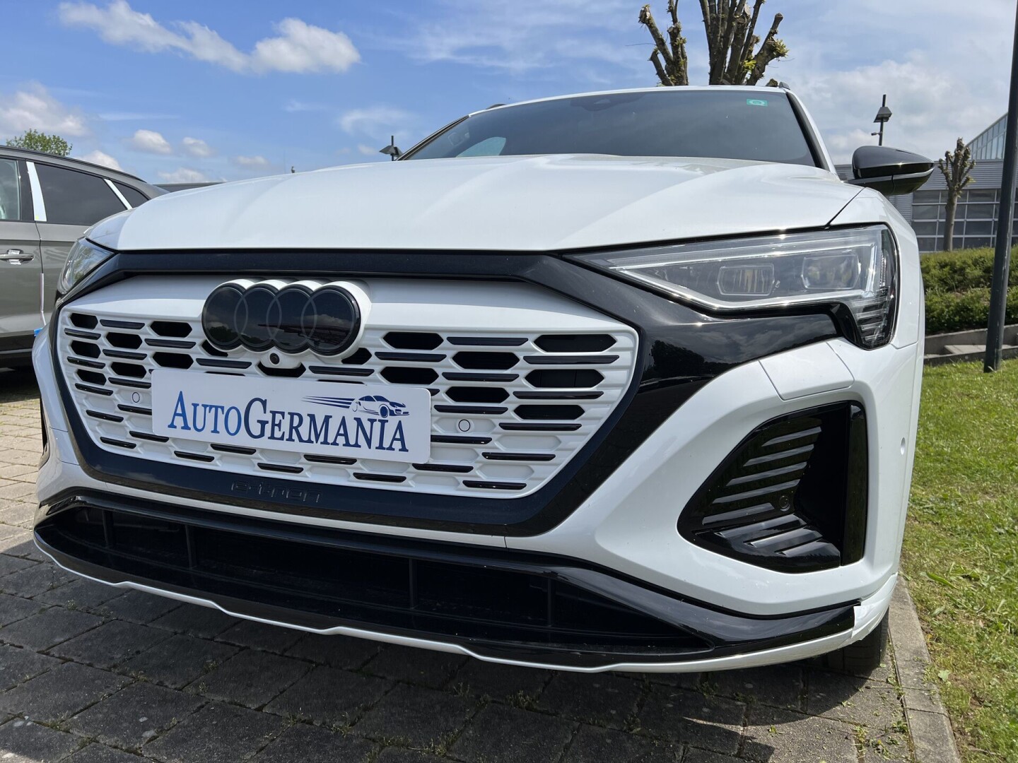 Audi Q8 55 e-tron Sportback 408PS S-Line  З Німеччини (97264)