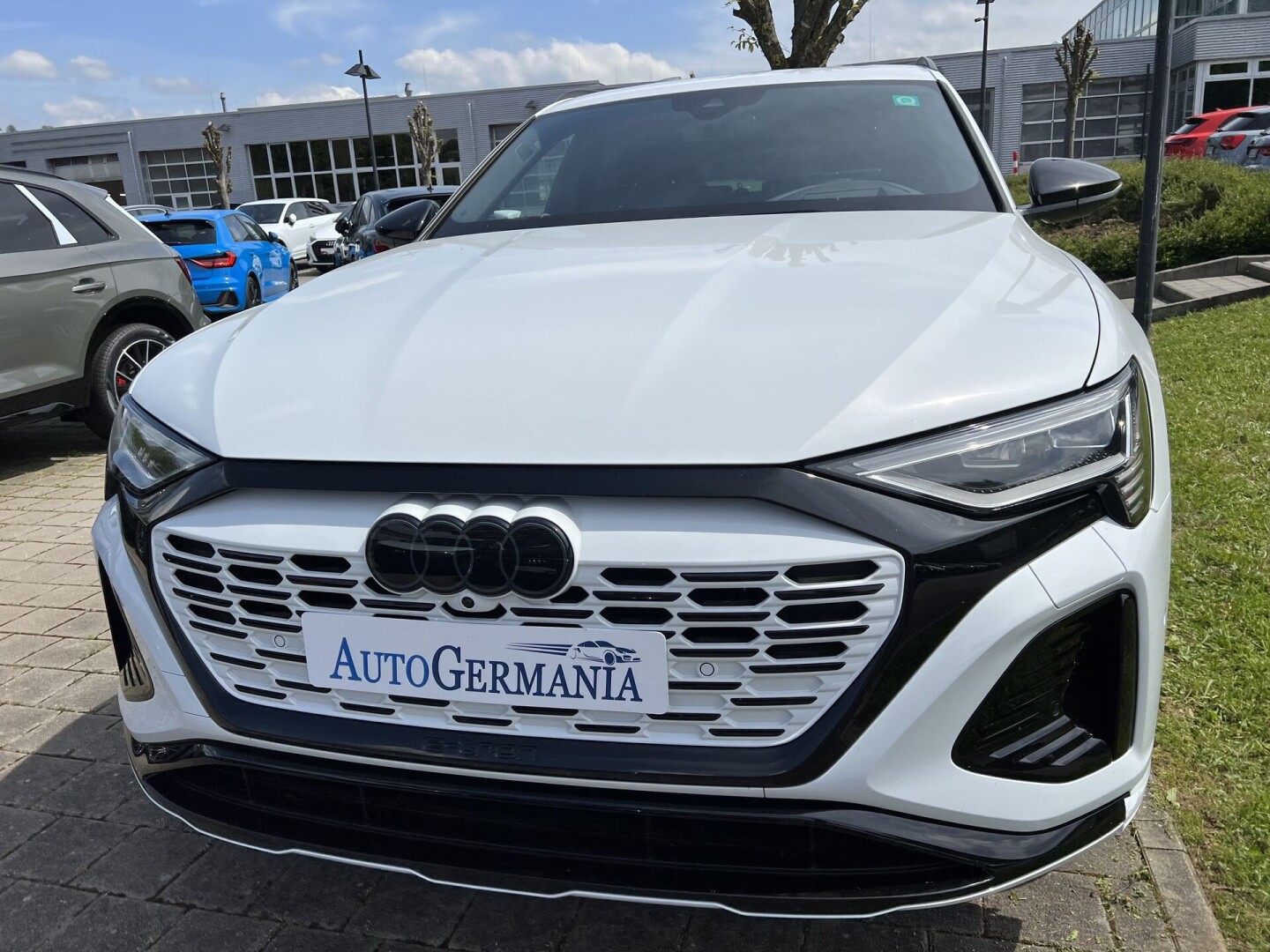 Audi Q8 55 e-tron Sportback 408PS S-Line  З Німеччини (97271)