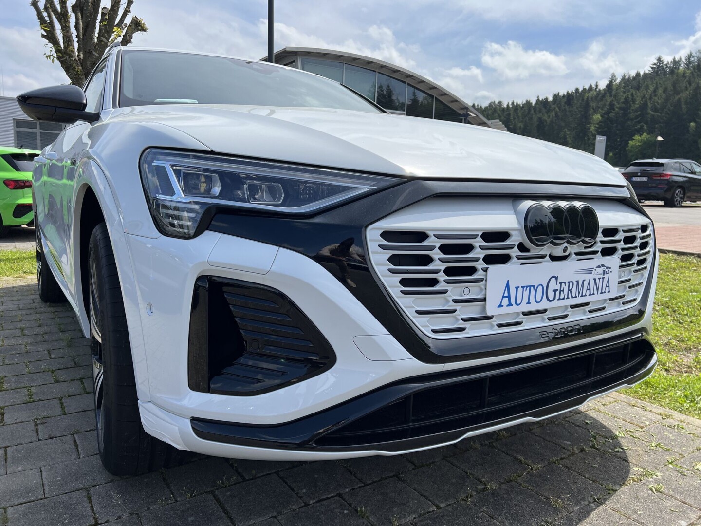 Audi Q8 55 e-tron Sportback 408PS S-Line  З Німеччини (97265)