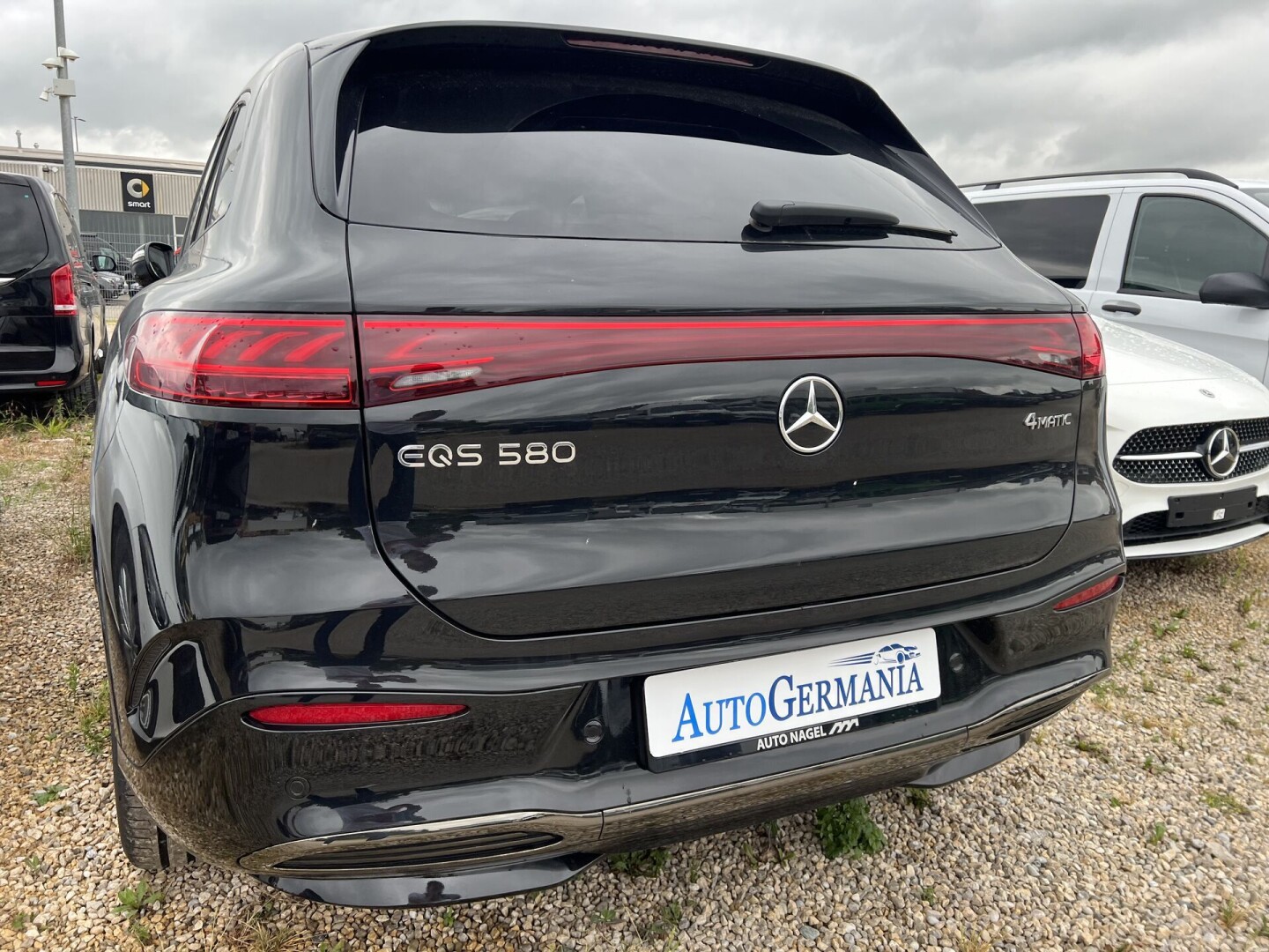 Mercedes-Benz EQS 580 SUV 544PS 4Matic Hyperscreen Black-Paket Из Германии (100978)